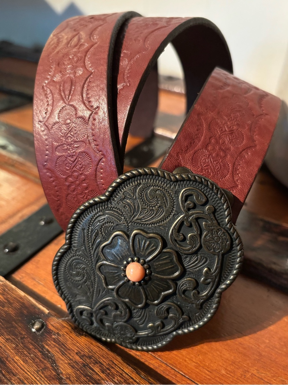 GAP leather BELT BUCKLE embossed FLORAL 12 large brass brown